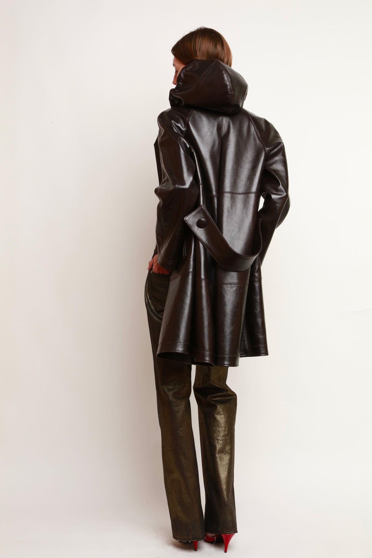 MANTEAU À CAPUCHE