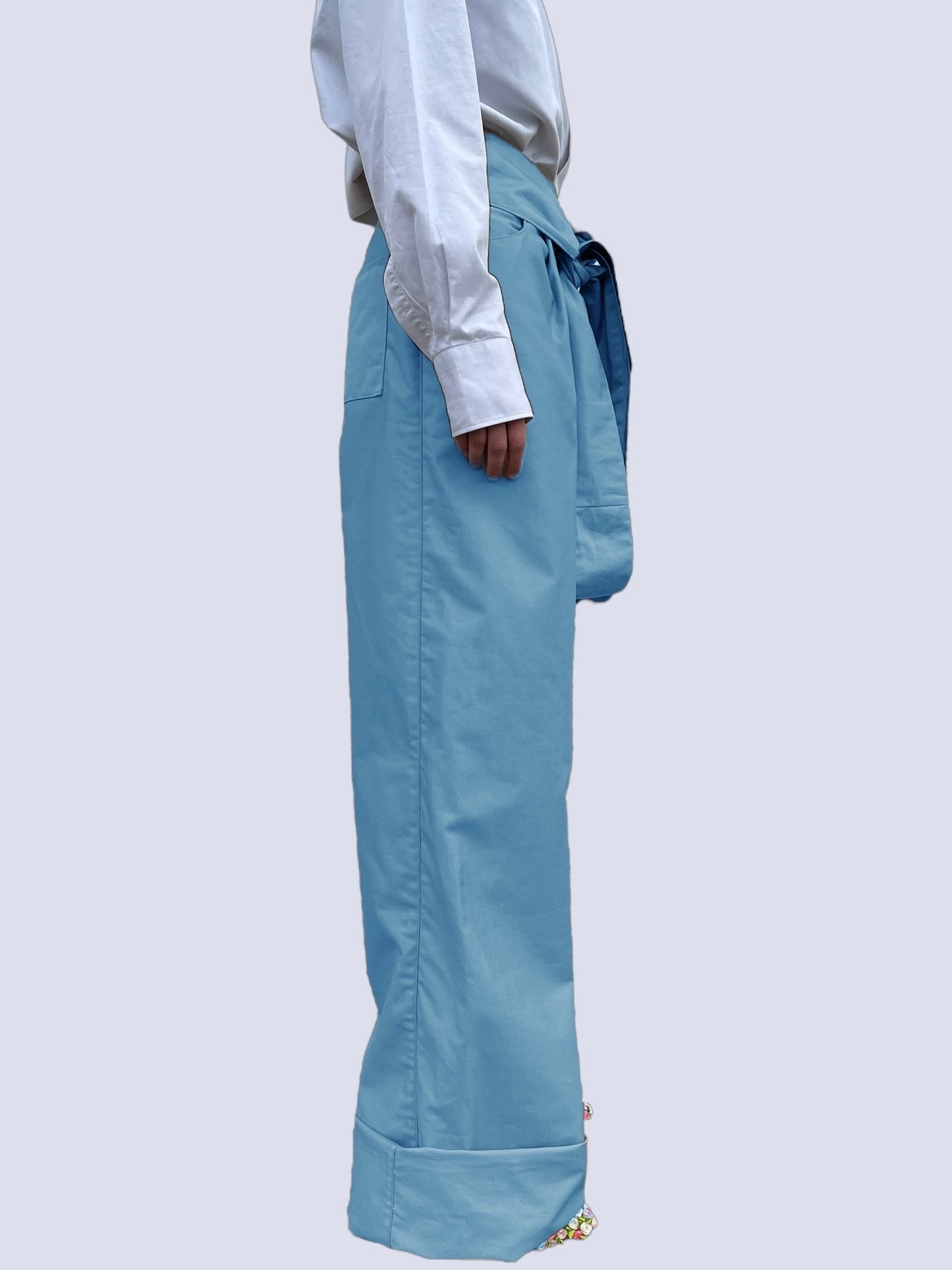 LIGHT BLUE CANVAS BOW PANTS