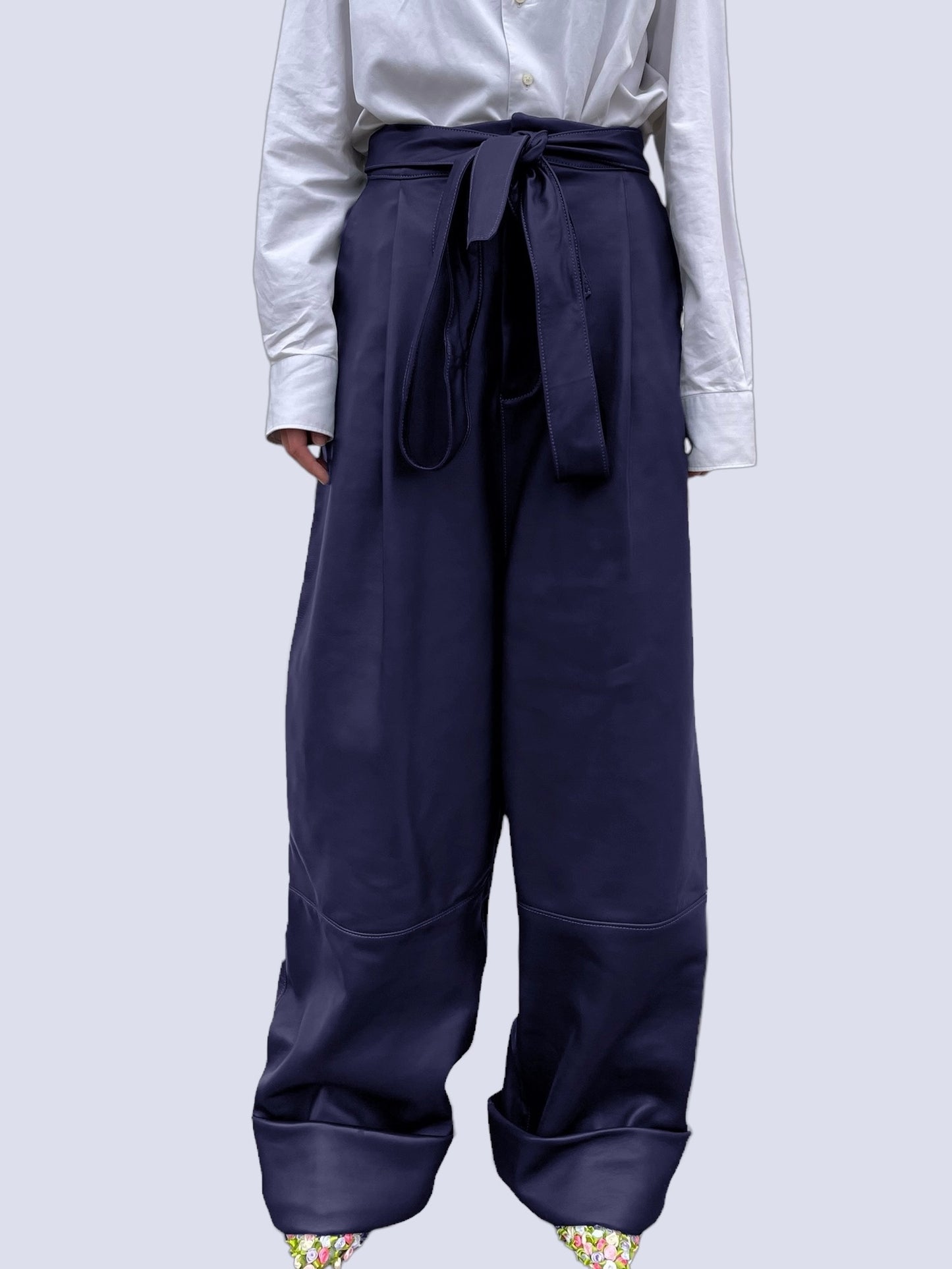 NAVY LEATHER BOW PANTS