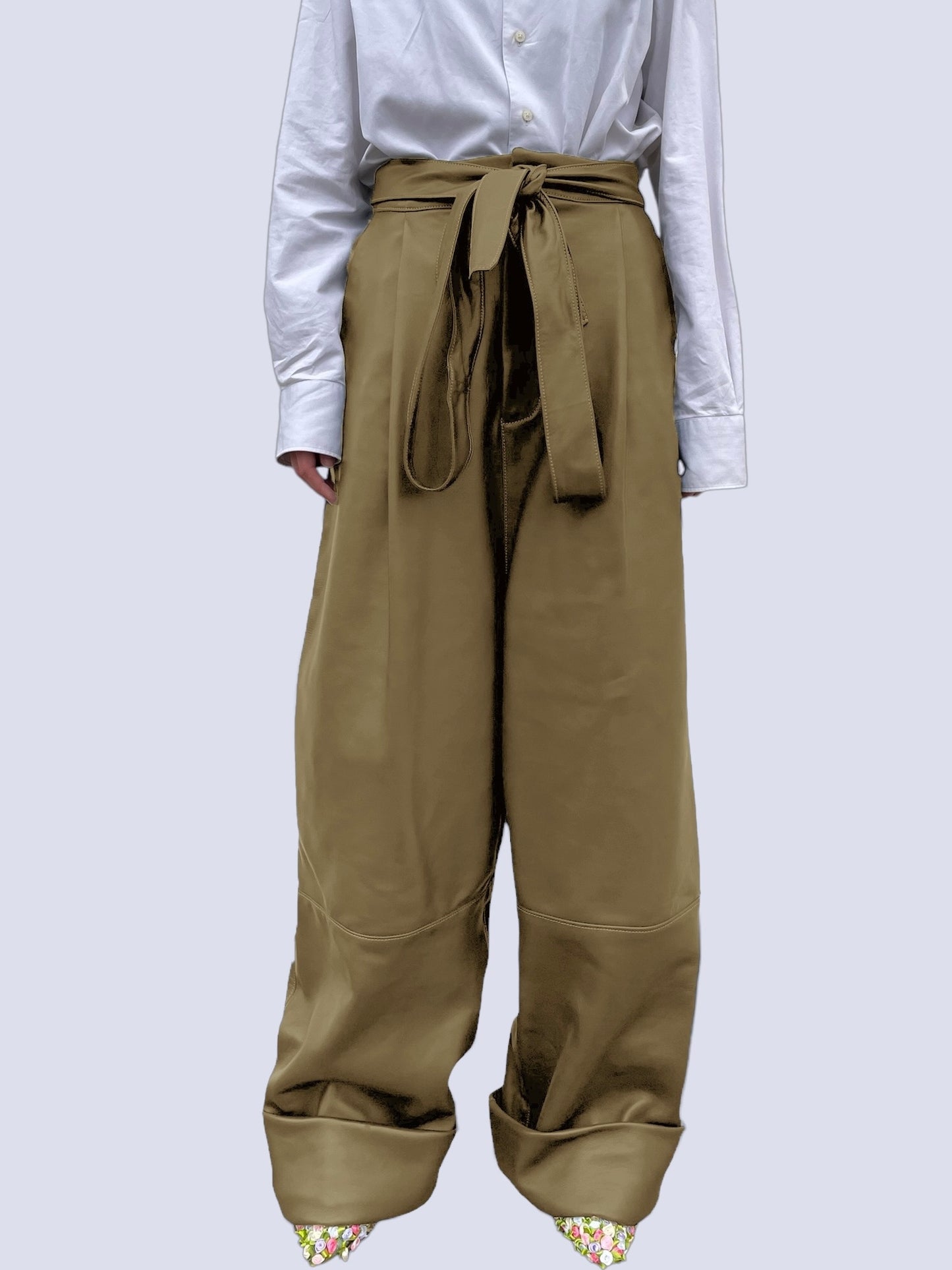 BEIGE LEATHER BOW PANTS