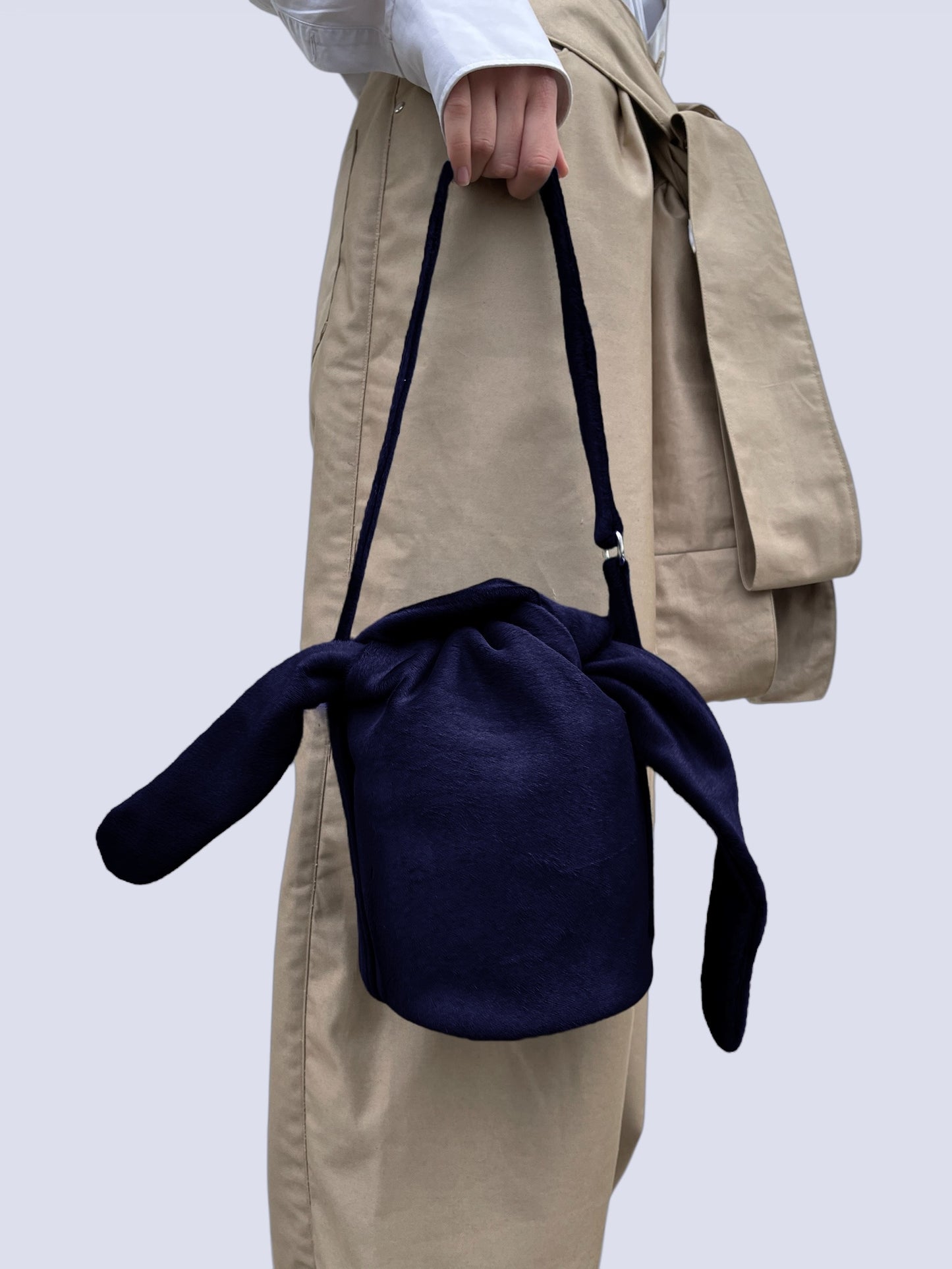 NAVY PONY HAIR KNOT BAG