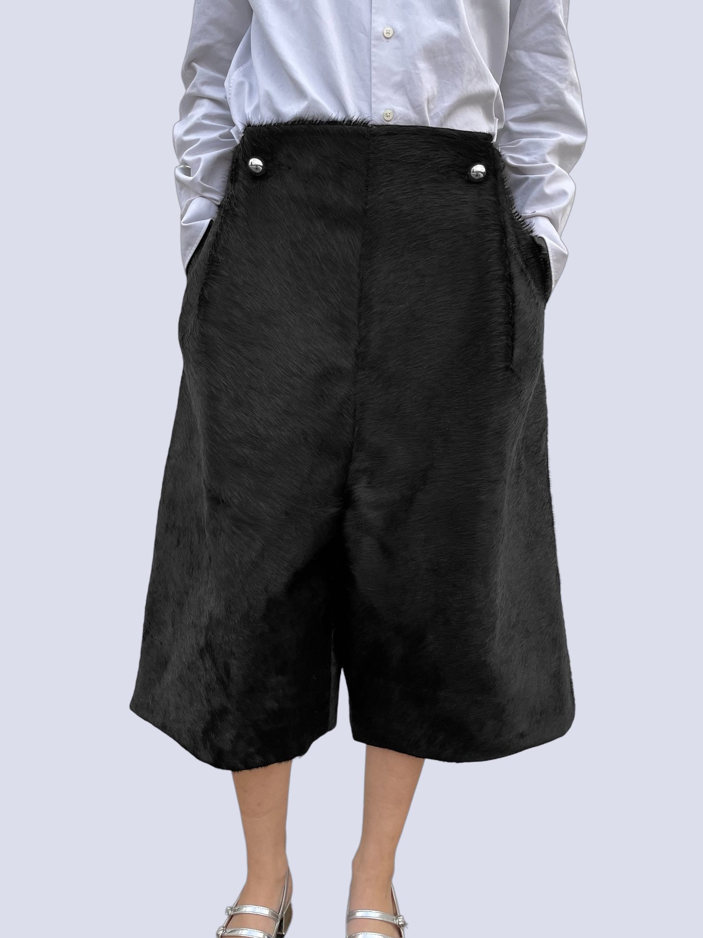 BLACK COW HAIR WINTER SHORT