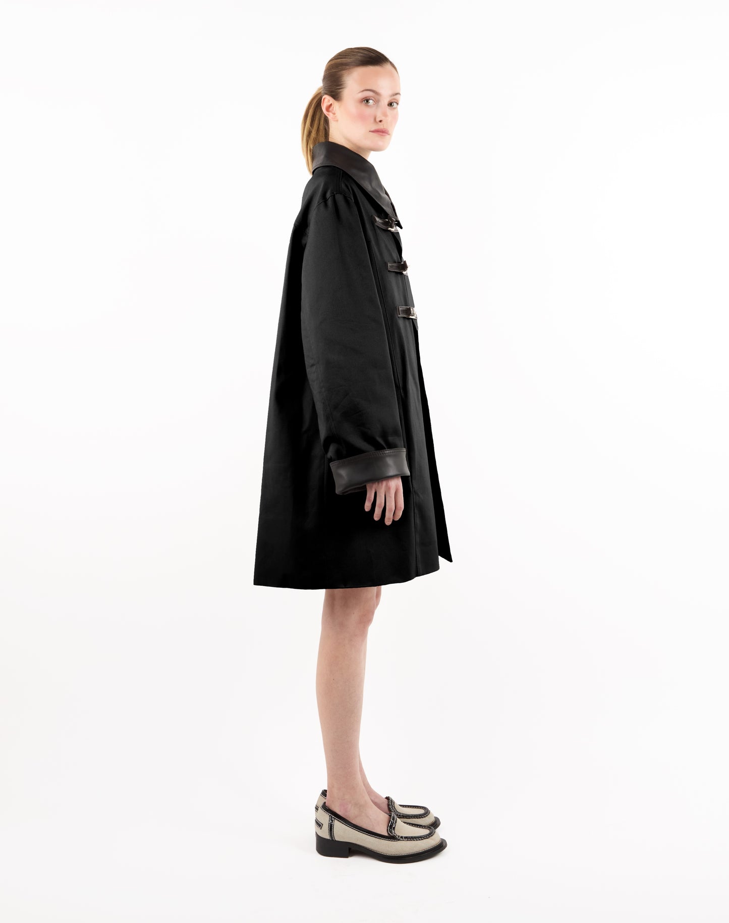 BUCKLE COAT