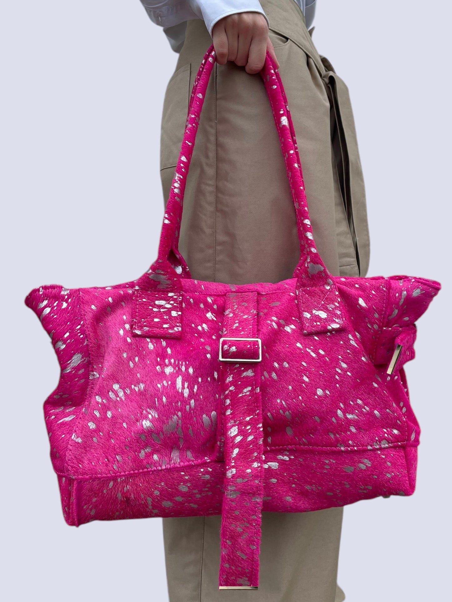 FUSHIA COW HAIR WEEKENDER BAG